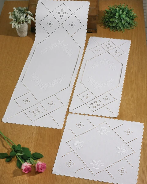 Broderikit Hardanger m/roser 27 x 68 cm