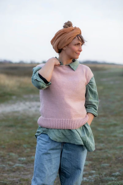 DG437-07 Tilde Vest