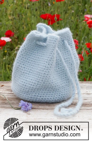 225-43 Treasure Pouch by DROPS Design