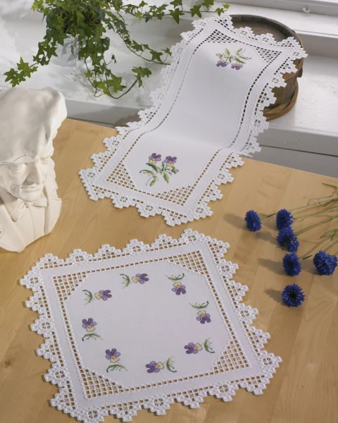Broderikit Hardanger med viol 39 x 39 cm
