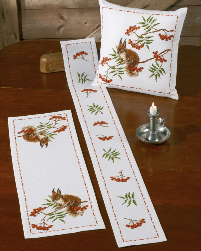 Broderikit Rønnebær 24 x 68 cm