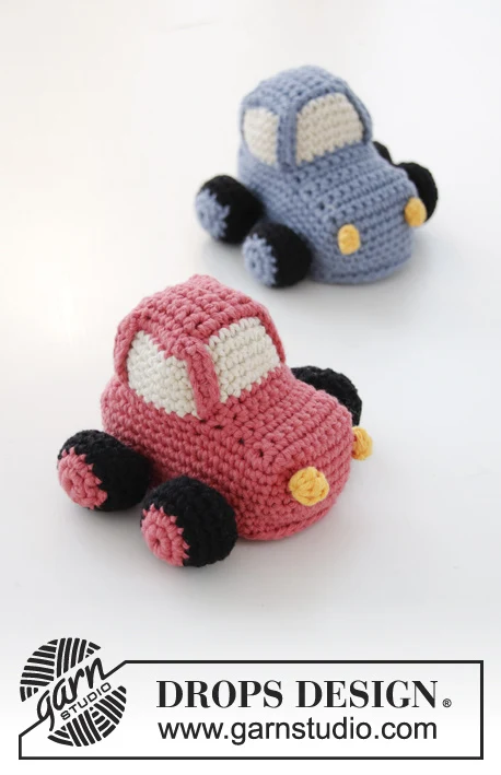 31-26 My First Car by DROPS Design