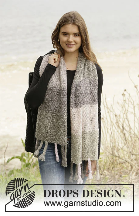 204-46 Spring Awakens by DROPS Design