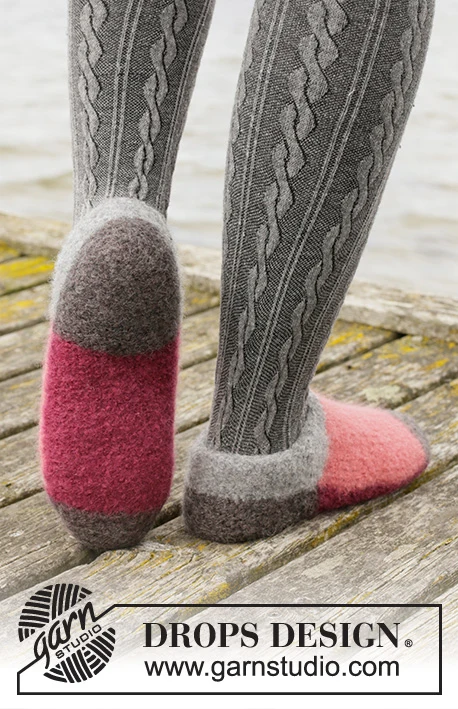 203-23 Sorbet Slippers by DROPS Design