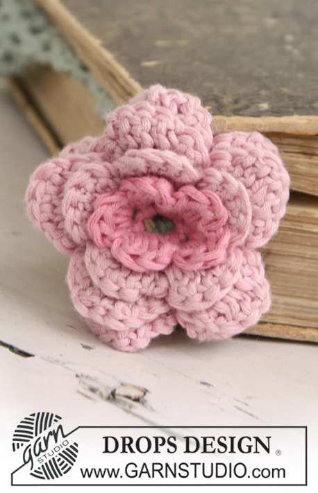 0-675 Reading Rose by DROPS Design