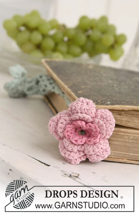 0-675 Reading Rose by DROPS Design