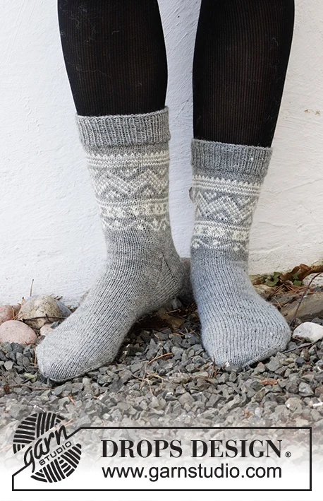 214-53 Highland Hikers by DROPS Design