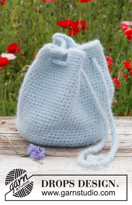 225-43 Treasure Pouch by DROPS Design