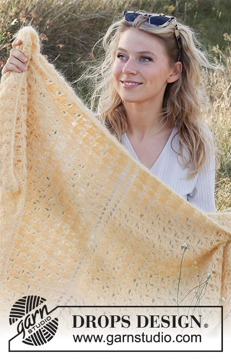 222-31 Sunny Spell by DROPS Design