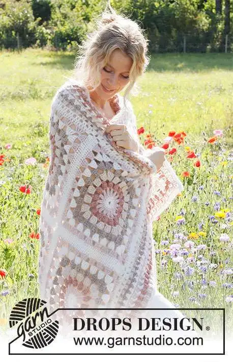 229-5 Grandma’s Hugs by DROPS Design