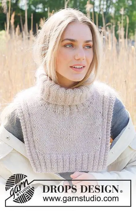 234-40 Vilda Neck Warmer by DROPS Design