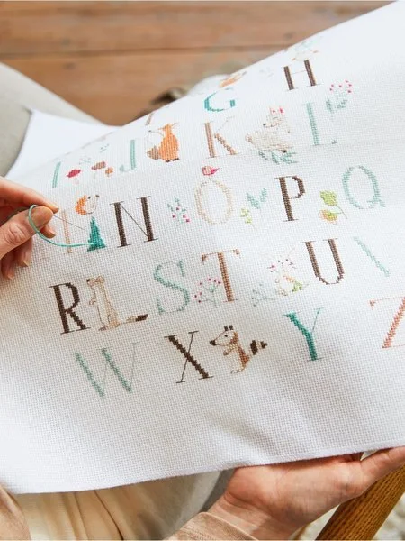 DMC Gift of Stitch Korsstingsbroderikit, Alfabet