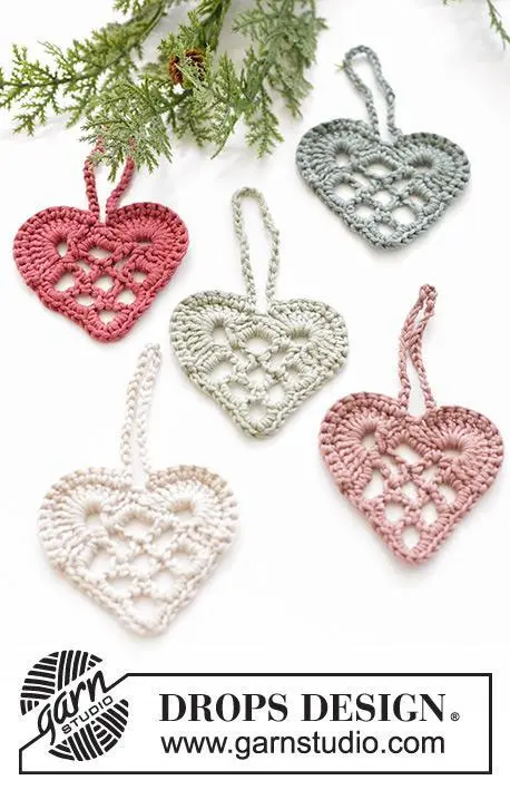 0-1586 Give You My Heart by DROPS Design