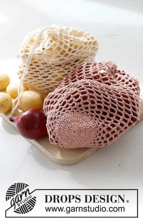 234-76 Seasonal Fruit by DROPS Design