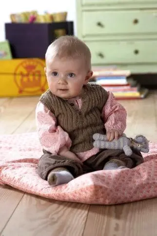 Ribvest, sokker og bamse (0 mdr. - 3 år)