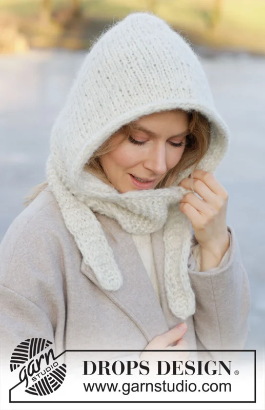 253-60 Snowflake Hood by DROPS Design