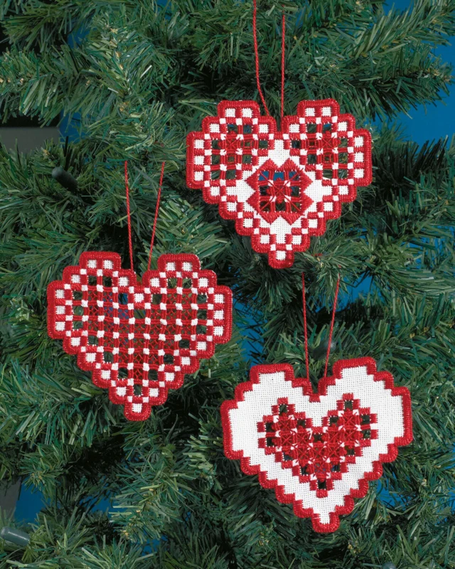 Broderikit Hardanger hjerter røde 3 pk