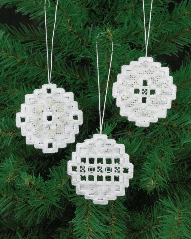 Broderikit Hardanger kugler x3 7 Ø cm