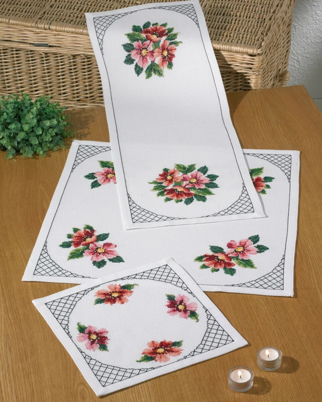 Broderikit Cosmos 33x33 cm