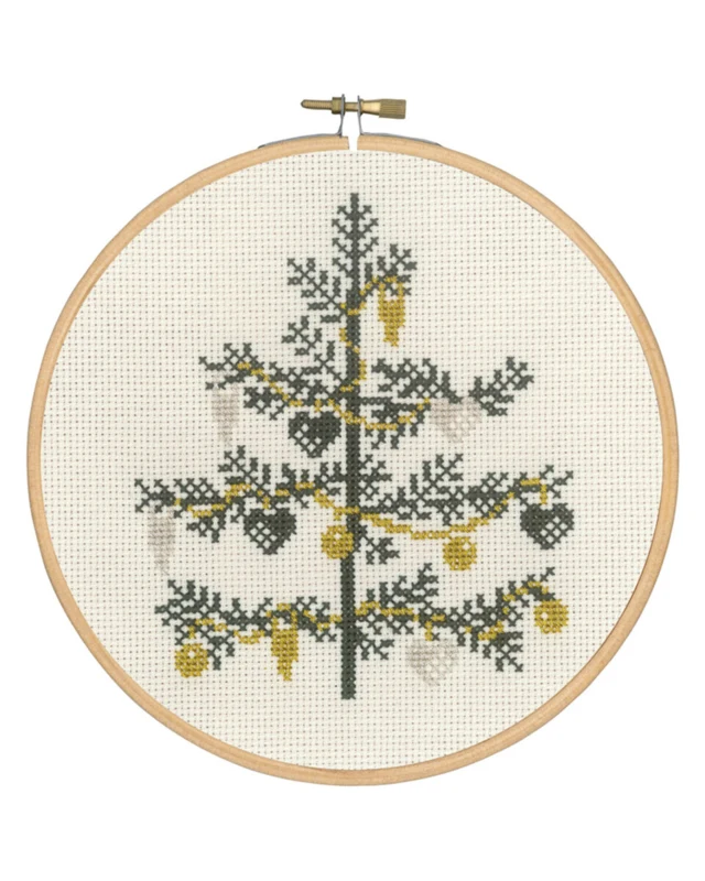 Broderikit Pyntet træ 18 Ø cm