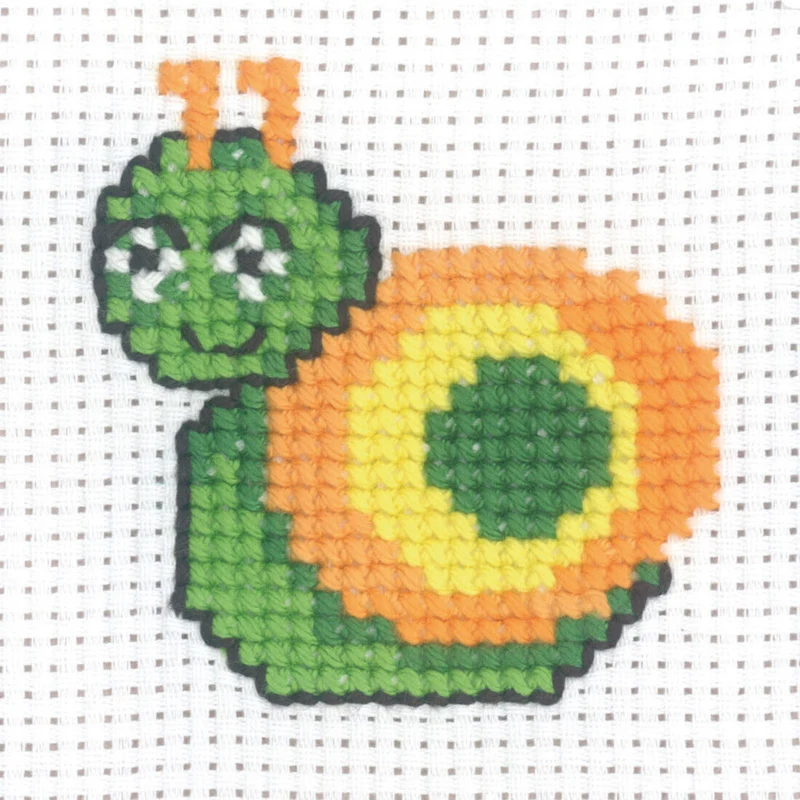 Broderikit Snegl 8 x 8 cm