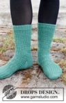 214-56 Walking The Green Lines by DROPS Design
