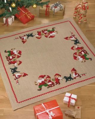 Broderikit Nisser / sort hund 120 x 120 cm