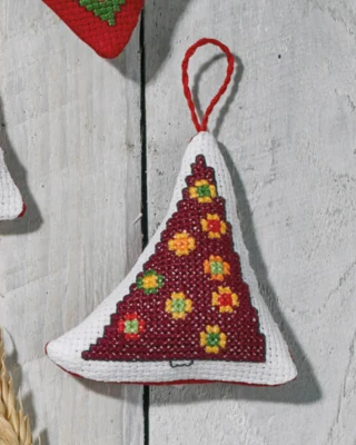 Broderikit Bordeaux juletræ 7 x 8 cm